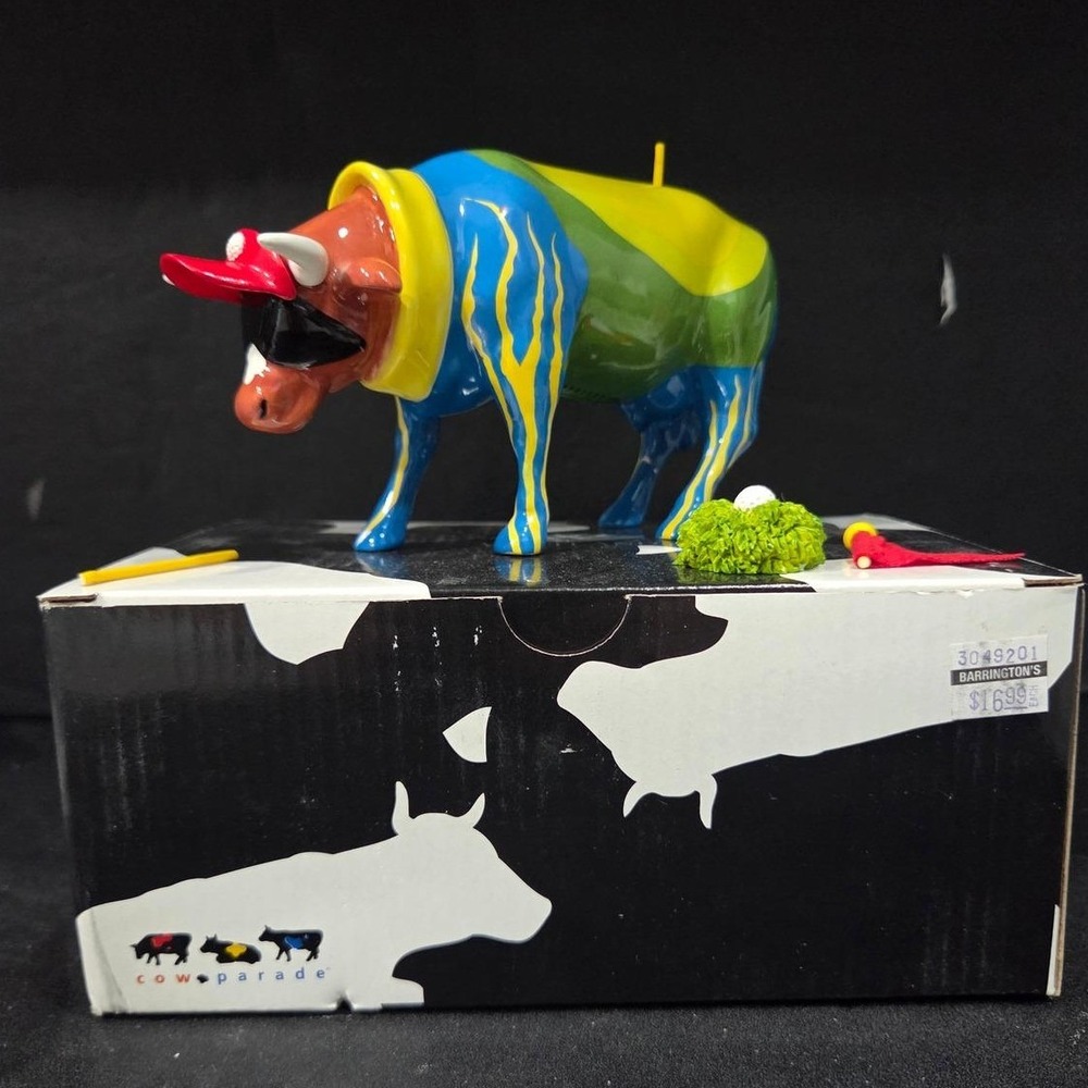 Cow Parade Forecowddie Cow Figurine, Westland Giftware, #9201, Box & Tag, Flaw